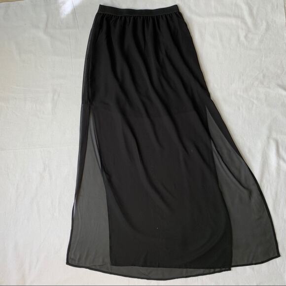 H&M chiffon split maxi skirt - Picture 3 of 4